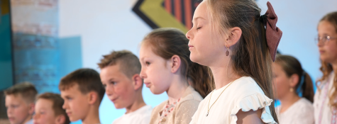 Liederen Los geknipt.00_48_28_15.Still047